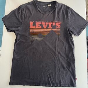 Levi's Black Graphic T-Shirt